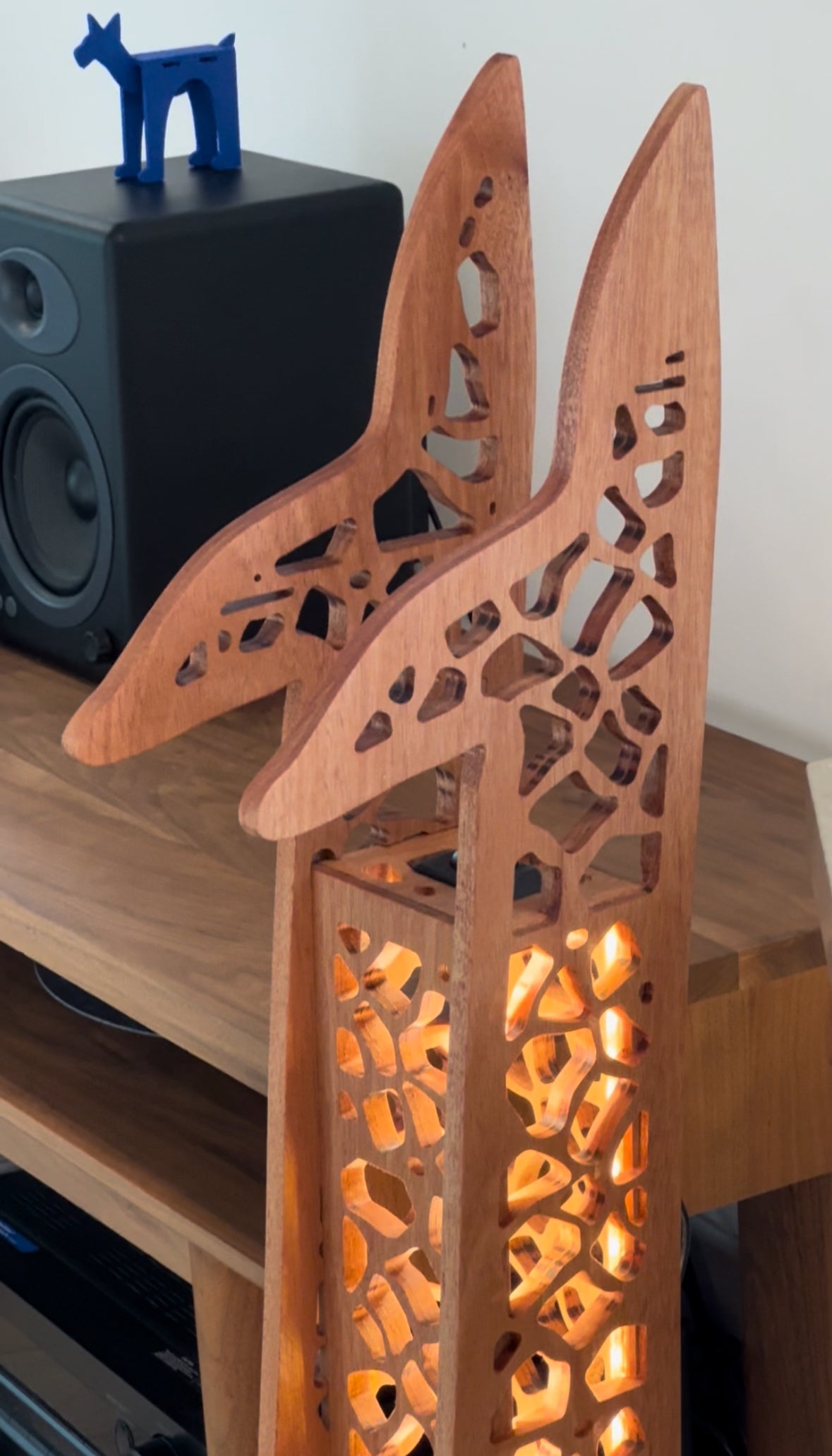 e. | Giraffe | Hardwood Floor Lamp