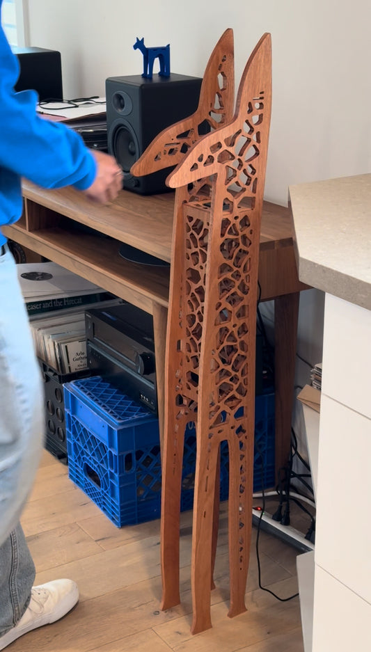 e. | Giraffe | Hardwood Floor Lamp